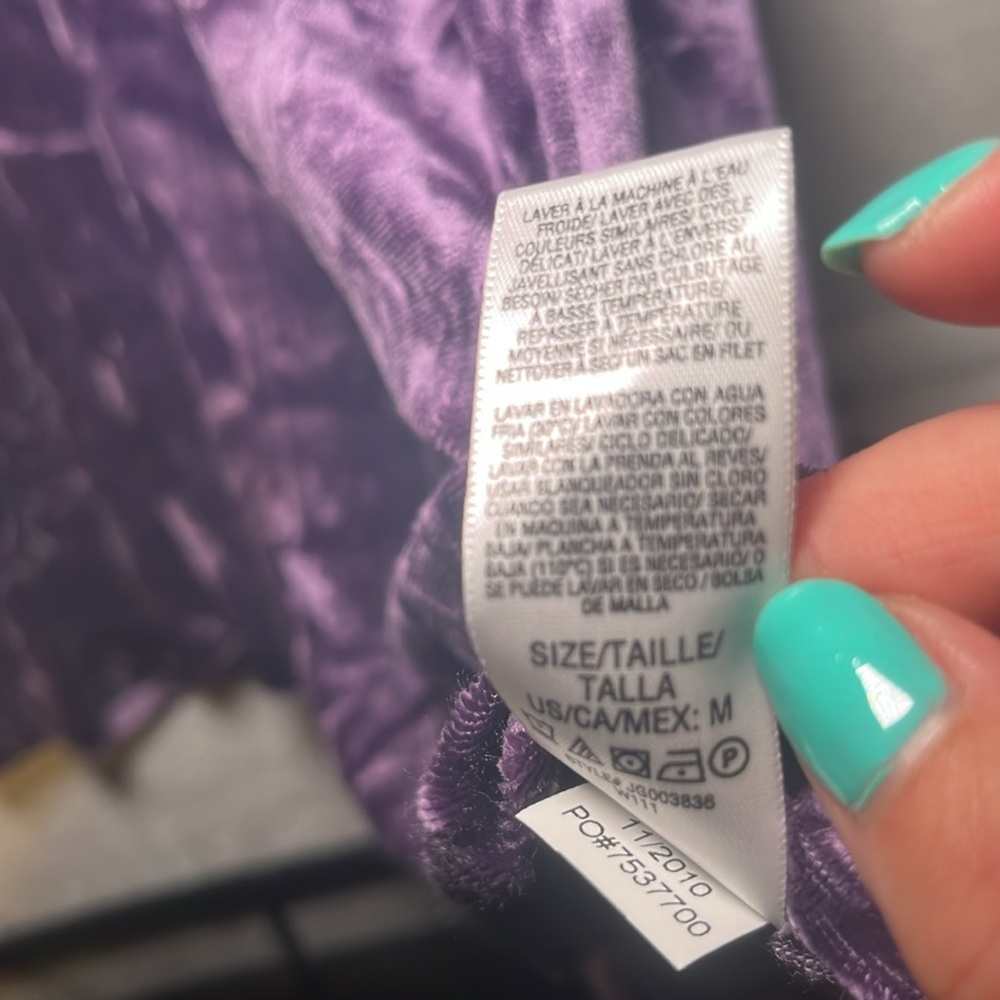 Juicy Couture Deep Purple Women's crushed velvet v-neck dress size medium - Picture 8 of 10